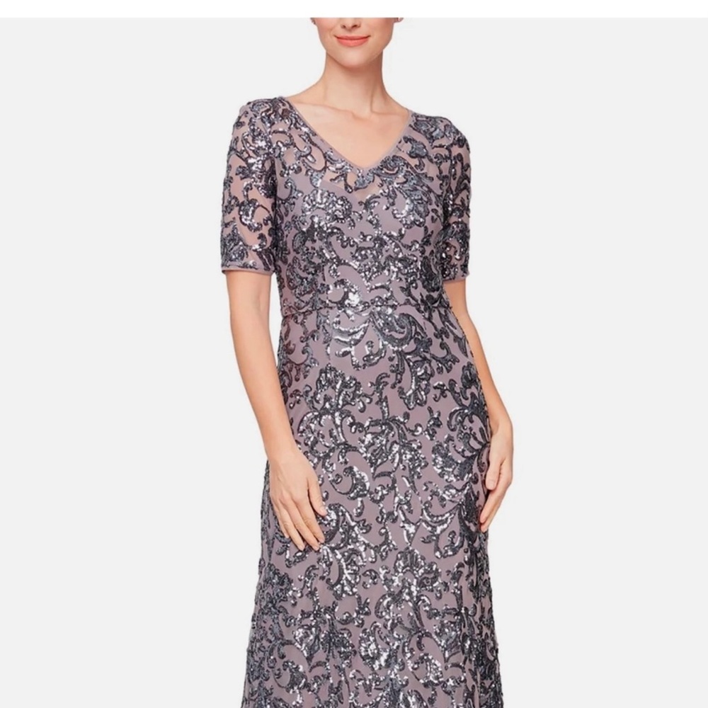 Elegant MOB dress.